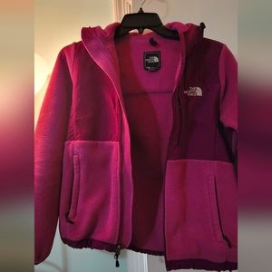 Winter hooded jacket with pockets and water proof